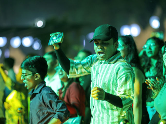 Music performance image 6